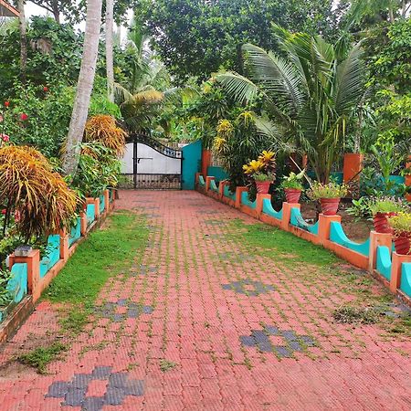 Happy Buddha Homestay วาร์คาลา ภายนอก รูปภาพ