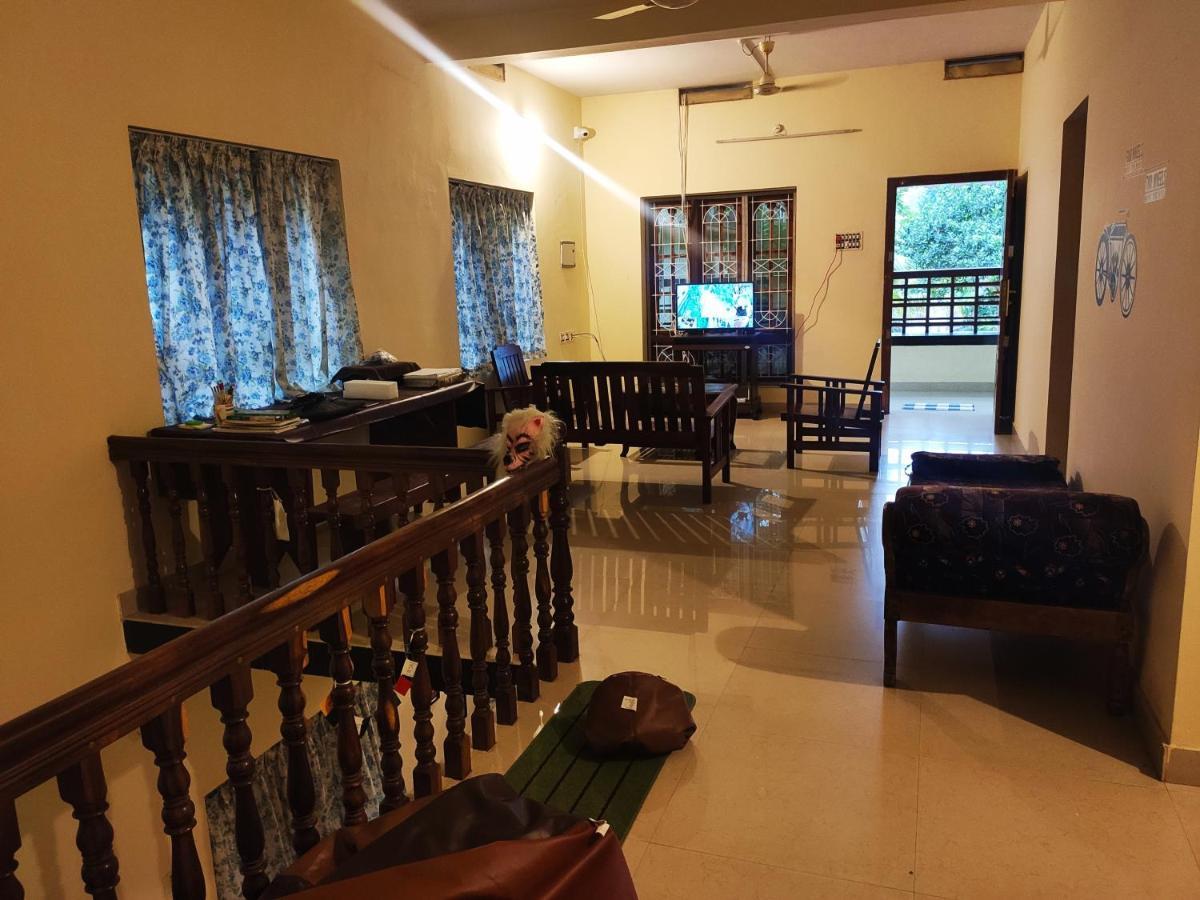Happy Buddha Homestay วาร์คาลา ภายนอก รูปภาพ