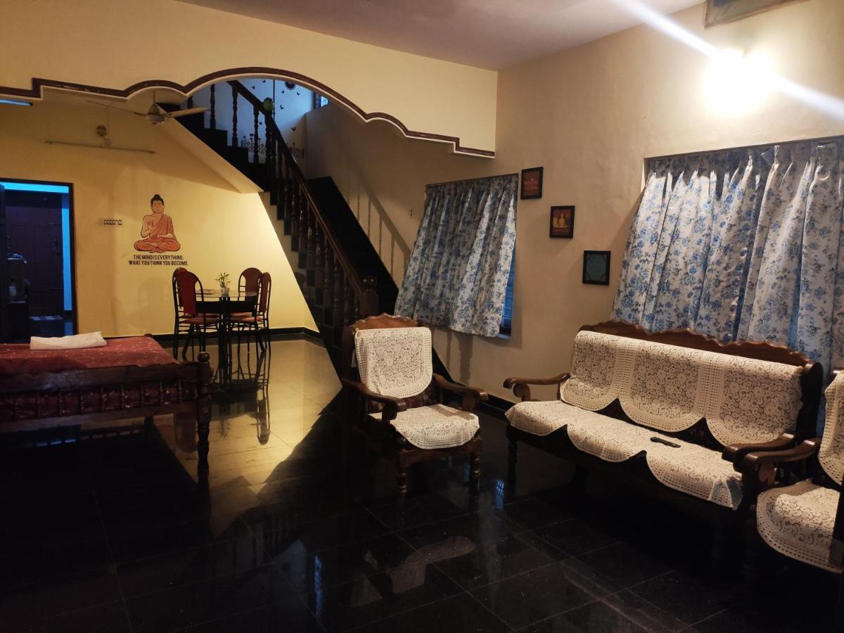 Happy Buddha Homestay วาร์คาลา ภายนอก รูปภาพ