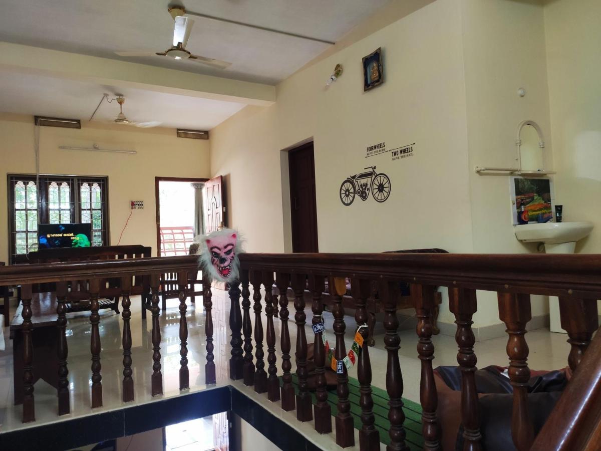 Happy Buddha Homestay วาร์คาลา ภายนอก รูปภาพ