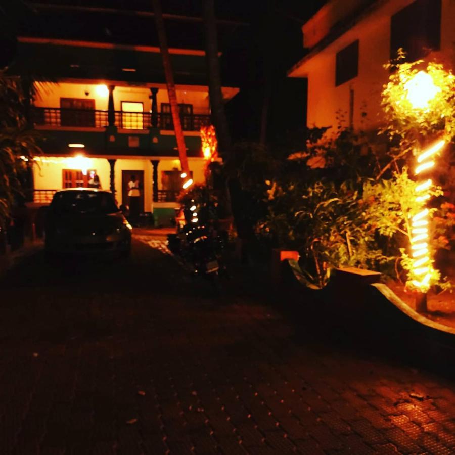 Happy Buddha Homestay วาร์คาลา ภายนอก รูปภาพ
