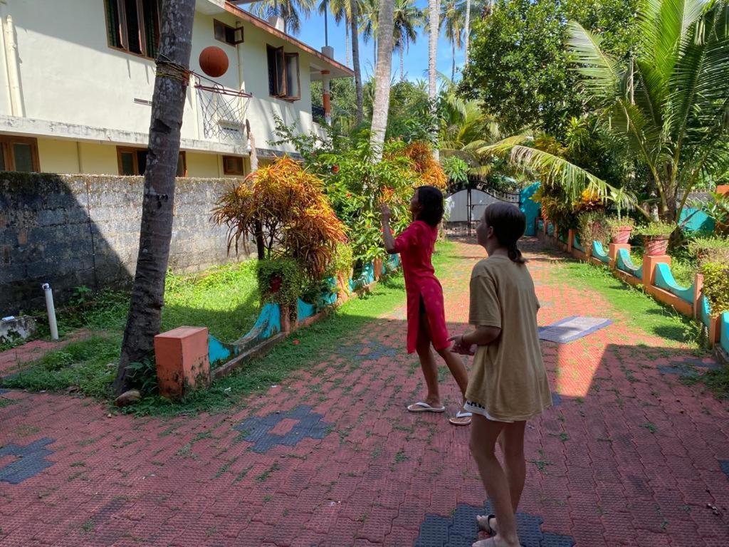 Happy Buddha Homestay วาร์คาลา ภายนอก รูปภาพ