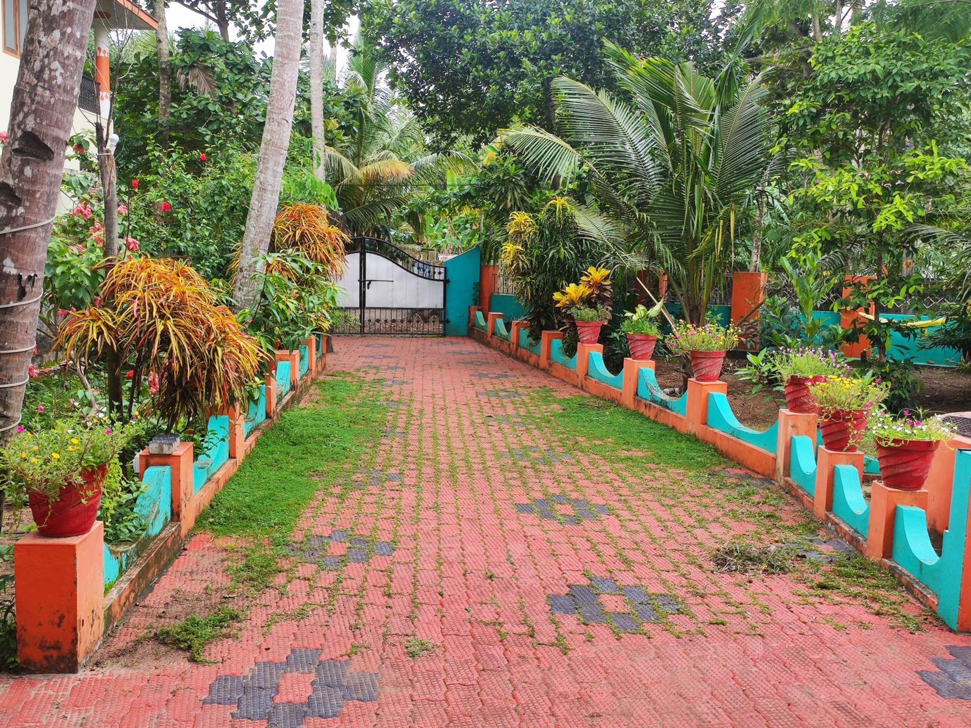Happy Buddha Homestay วาร์คาลา ภายนอก รูปภาพ