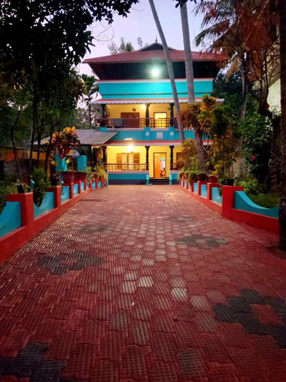 Happy Buddha Homestay วาร์คาลา ภายนอก รูปภาพ